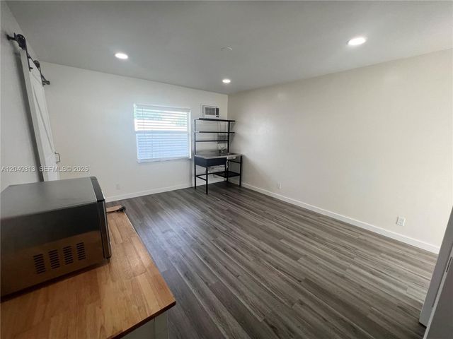 1015 SW 4th Ave B, Fort Lauderdale, FL 33315