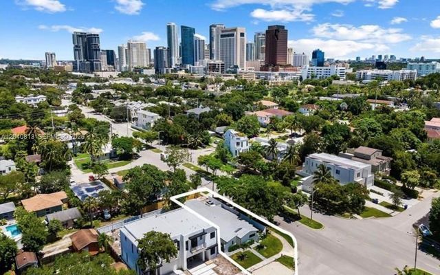 1015 SW 4th Ave B, Fort Lauderdale, FL 33315