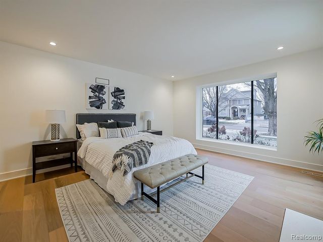 1323 Washington Boulevard, Birmingham, MI 48009