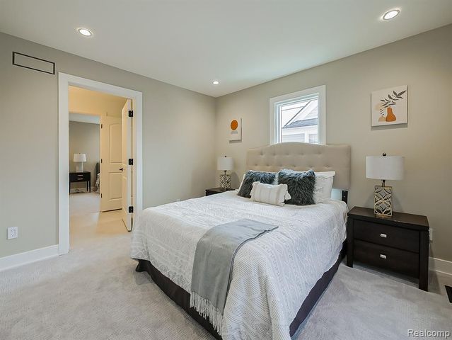 1323 Washington Boulevard, Birmingham, MI 48009