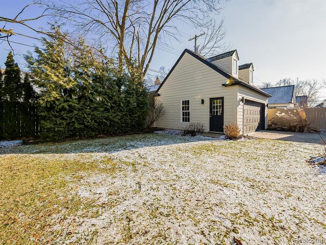 1323 Washington Boulevard, Birmingham, MI 48009