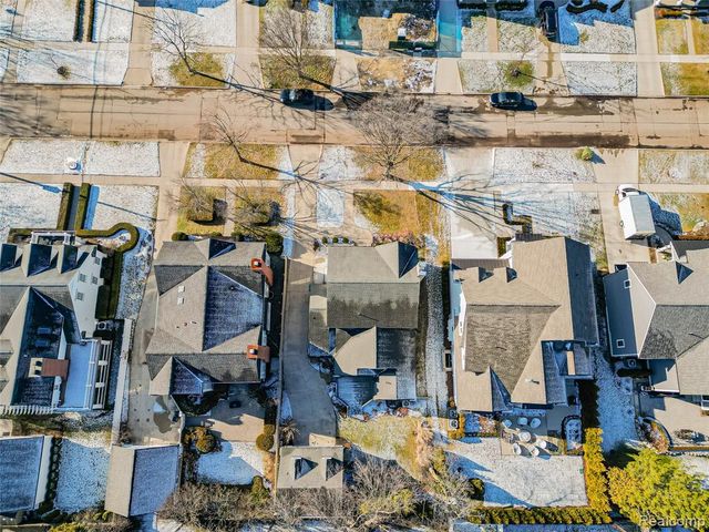 1323 Washington Boulevard, Birmingham, MI 48009