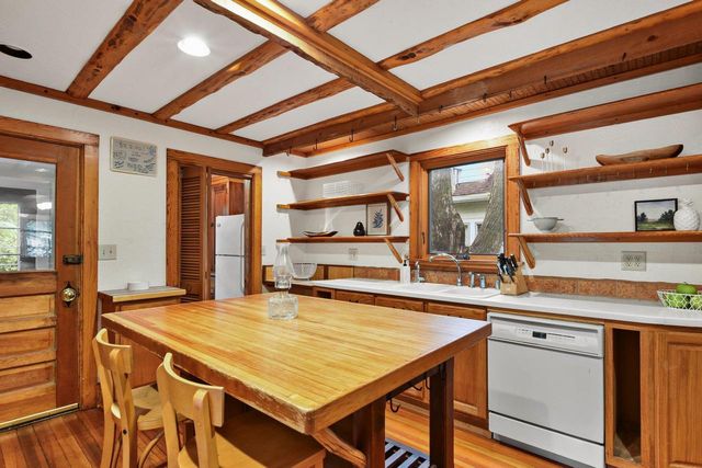 2326 E Johnson Street, Madison, WI 53704