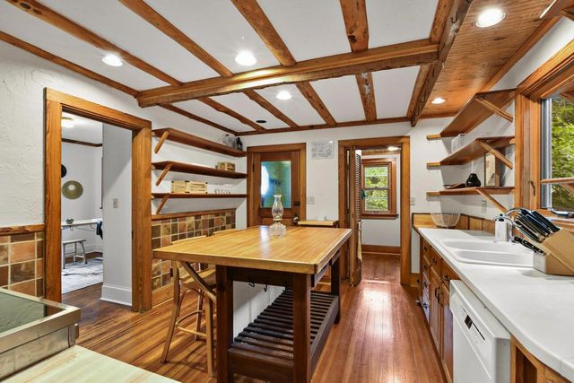 2326 E Johnson Street, Madison, WI 53704