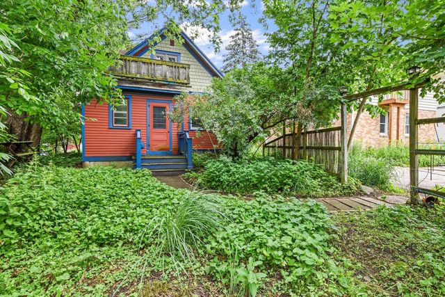 2326 E Johnson Street, Madison, WI 53704