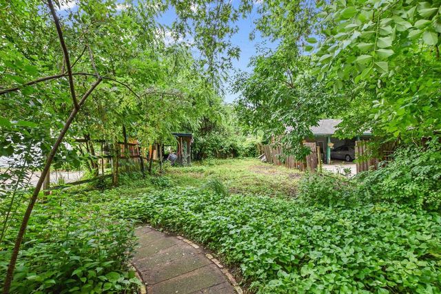 2326 E Johnson Street, Madison, WI 53704