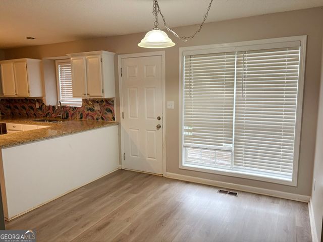 464 Walnut Creek Drive, Stockbridge, GA 30281