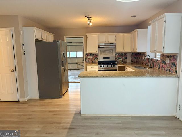 464 Walnut Creek Drive, Stockbridge, GA 30281