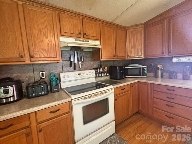 173 Croom Hollow Drive, Nebo, NC 28761