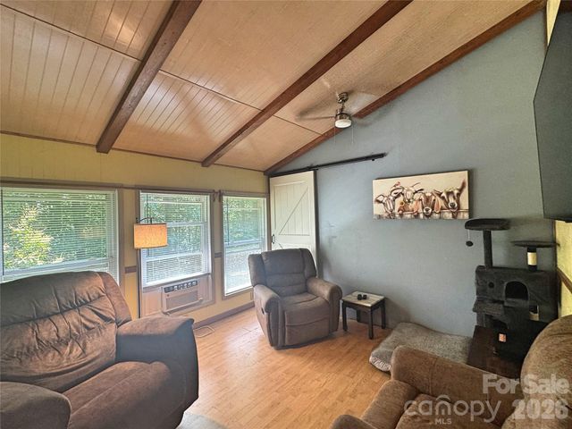 173 Croom Hollow Drive, Nebo, NC 28761