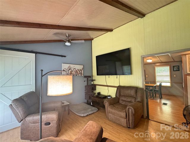 173 Croom Hollow Drive, Nebo, NC 28761