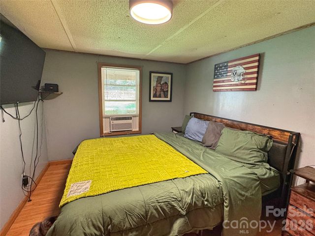 173 Croom Hollow Drive, Nebo, NC 28761