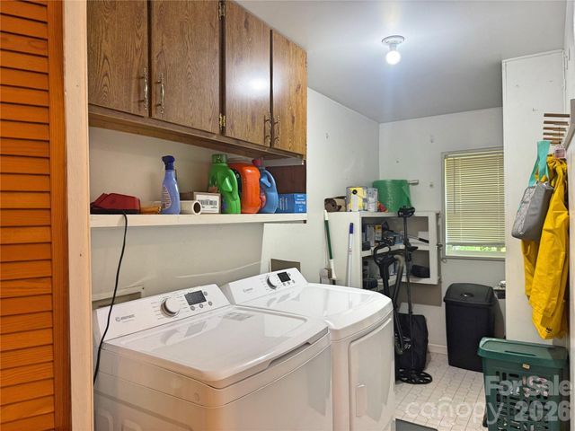 173 Croom Hollow Drive, Nebo, NC 28761