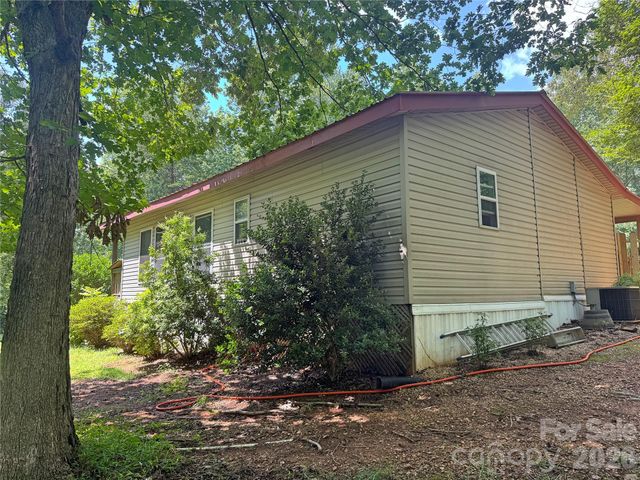 173 Croom Hollow Drive, Nebo, NC 28761