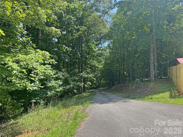 173 Croom Hollow Drive, Nebo, NC 28761