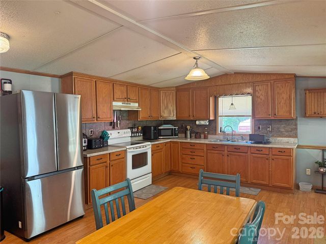 173 Croom Hollow Drive, Nebo, NC 28761