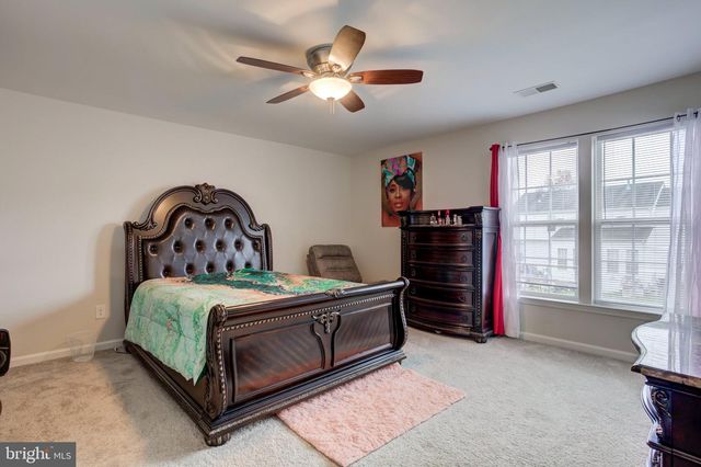 5218 WINDBREAK DR, Fredericksburg, VA 22407