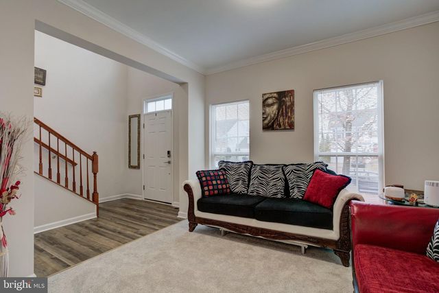 5218 WINDBREAK DR, Fredericksburg, VA 22407