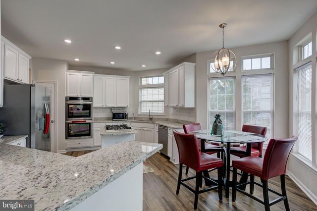 5218 WINDBREAK DR, Fredericksburg, VA 22407