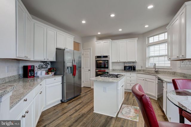 5218 WINDBREAK DR, Fredericksburg, VA 22407
