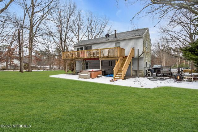 1016 W Bay Avenue, Barnegat, NJ 08005