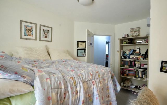 2009 LAUREL RD, Havertown, PA 19083
