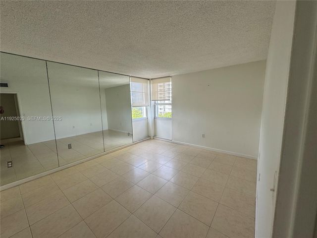 145 SE 25th Rd 601, Miami, FL 33129