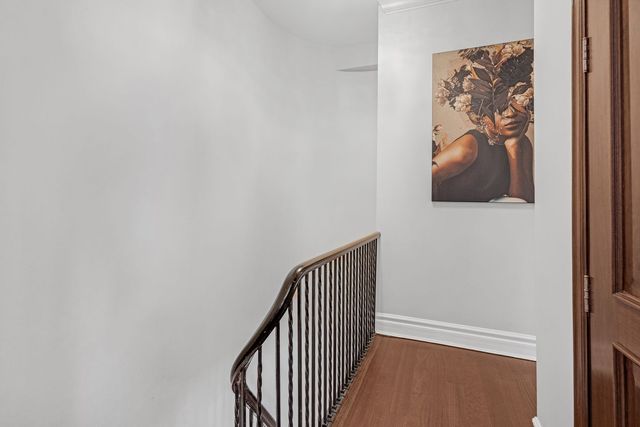 70 E WALTON Street 902-1002, Chicago, IL 60611