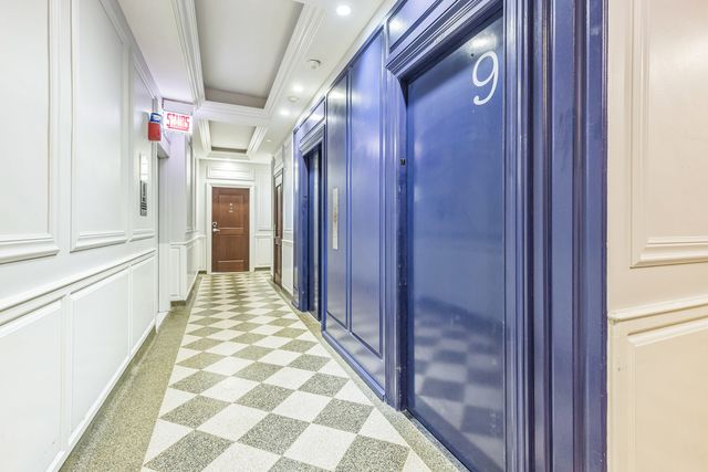 70 E WALTON Street 902-1002, Chicago, IL 60611