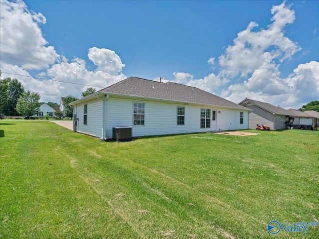 28221 Nuke Whitt Lane, Ardmore, AL 35739