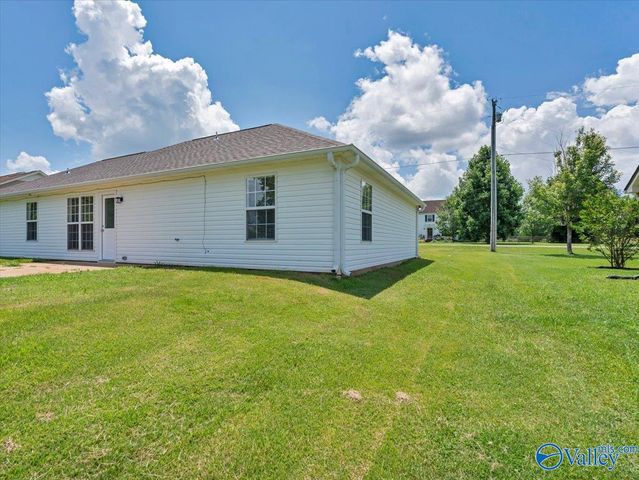 28221 Nuke Whitt Lane, Ardmore, AL 35739