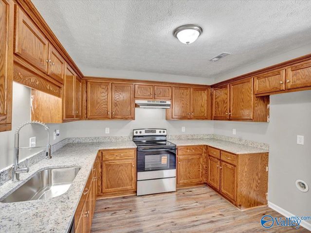 28221 Nuke Whitt Lane, Ardmore, AL 35739