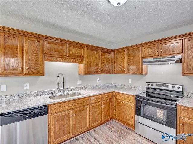 28221 Nuke Whitt Lane, Ardmore, AL 35739