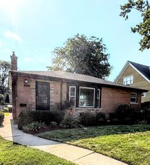320 N Washington Avenue, Park Ridge, IL 60068