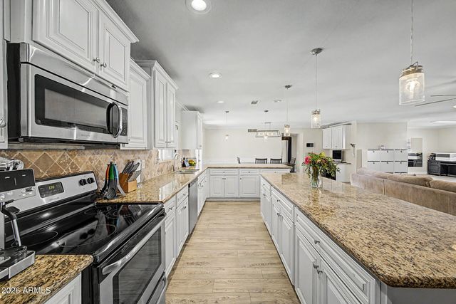 427 W SPUR Avenue, Gilbert, AZ 85233