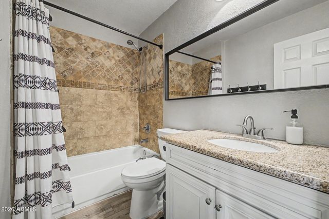 427 W SPUR Avenue, Gilbert, AZ 85233