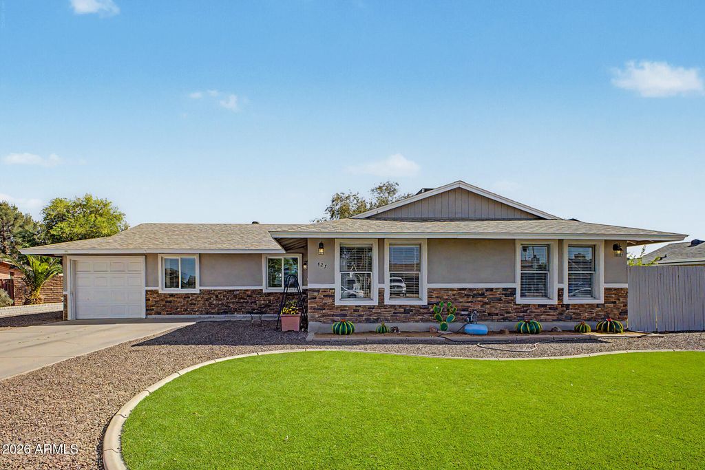 427 W SPUR Avenue, Gilbert, AZ 85233