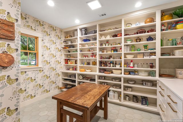 31545 Meadow Creek, Fair Oaks Ranch, TX 78015