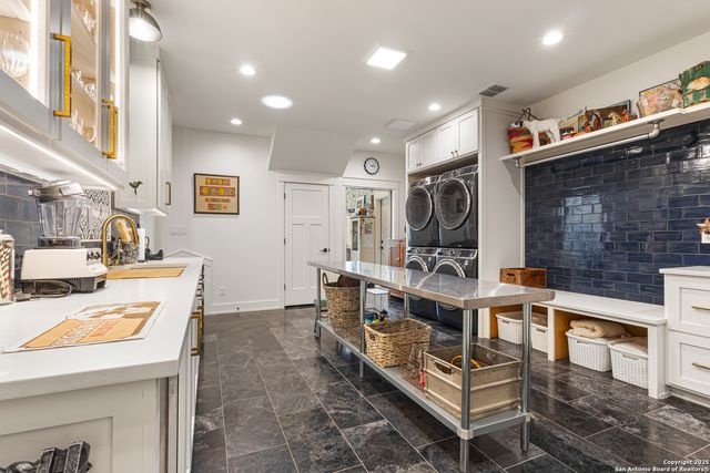 31545 Meadow Creek, Fair Oaks Ranch, TX 78015