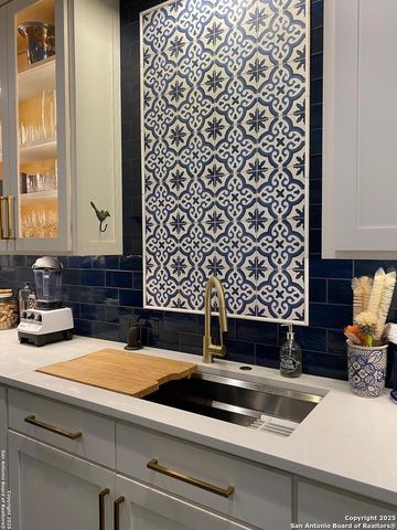 31545 Meadow Creek, Fair Oaks Ranch, TX 78015