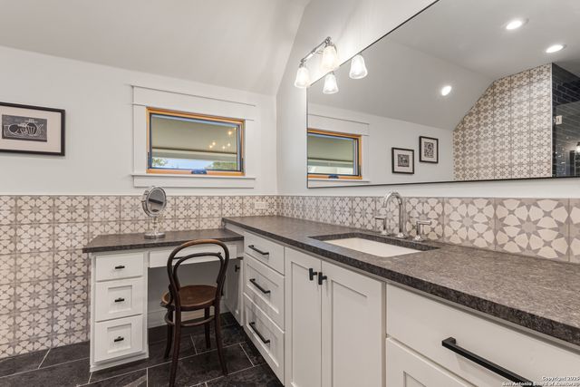 31545 Meadow Creek, Fair Oaks Ranch, TX 78015