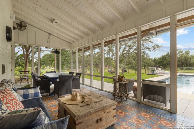 31545 Meadow Creek, Fair Oaks Ranch, TX 78015