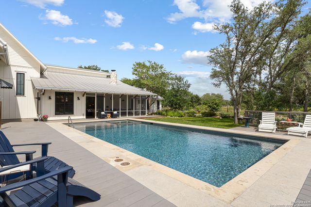 31545 Meadow Creek, Fair Oaks Ranch, TX 78015