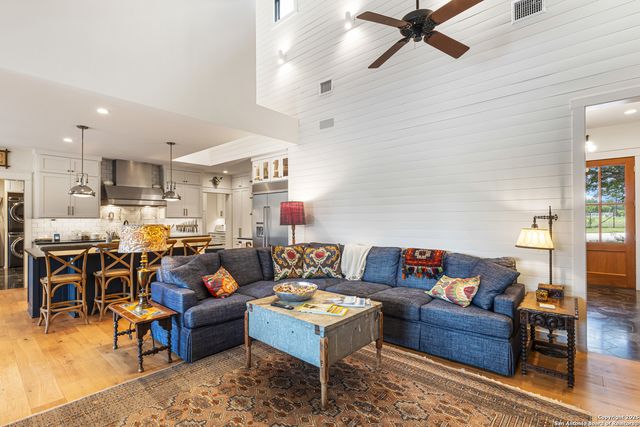 31545 Meadow Creek, Fair Oaks Ranch, TX 78015