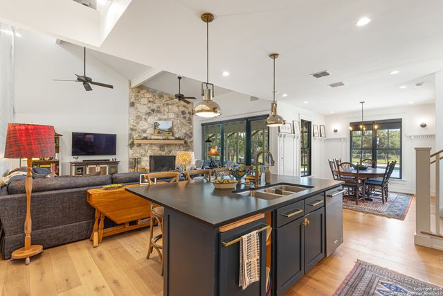 31545 Meadow Creek, Fair Oaks Ranch, TX 78015