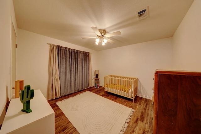 212 Oak Hill Dr, Kerrville, TX 78028