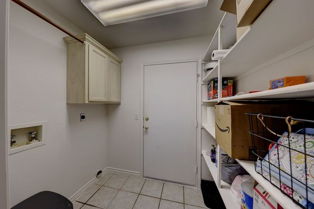 212 Oak Hill Dr, Kerrville, TX 78028