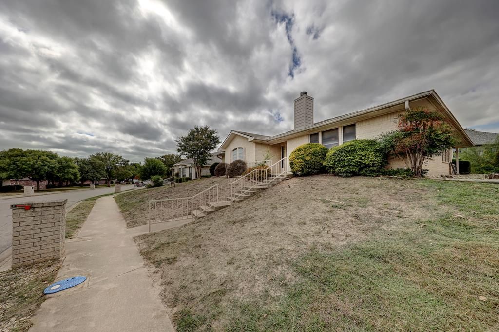 212 Oak Hill Dr, Kerrville, TX 78028