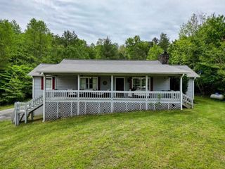 1085 W Jones Creek Road, Blairsville, GA 30512