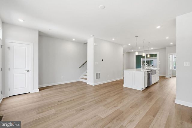 756 S GREENBRIER ST, Arlington, VA 22204